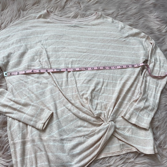 Women’s super soft sweater - Picture 3 of 3